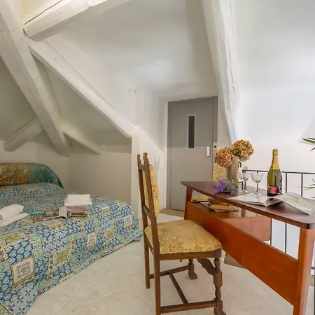 La Camilla Villa *