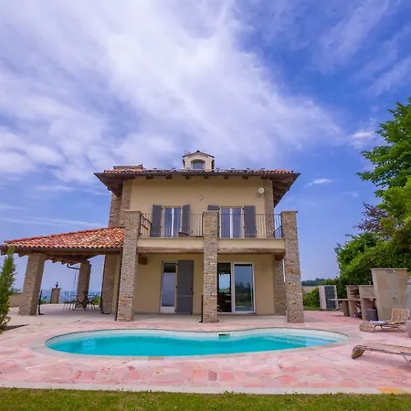 Villa La Camilla *